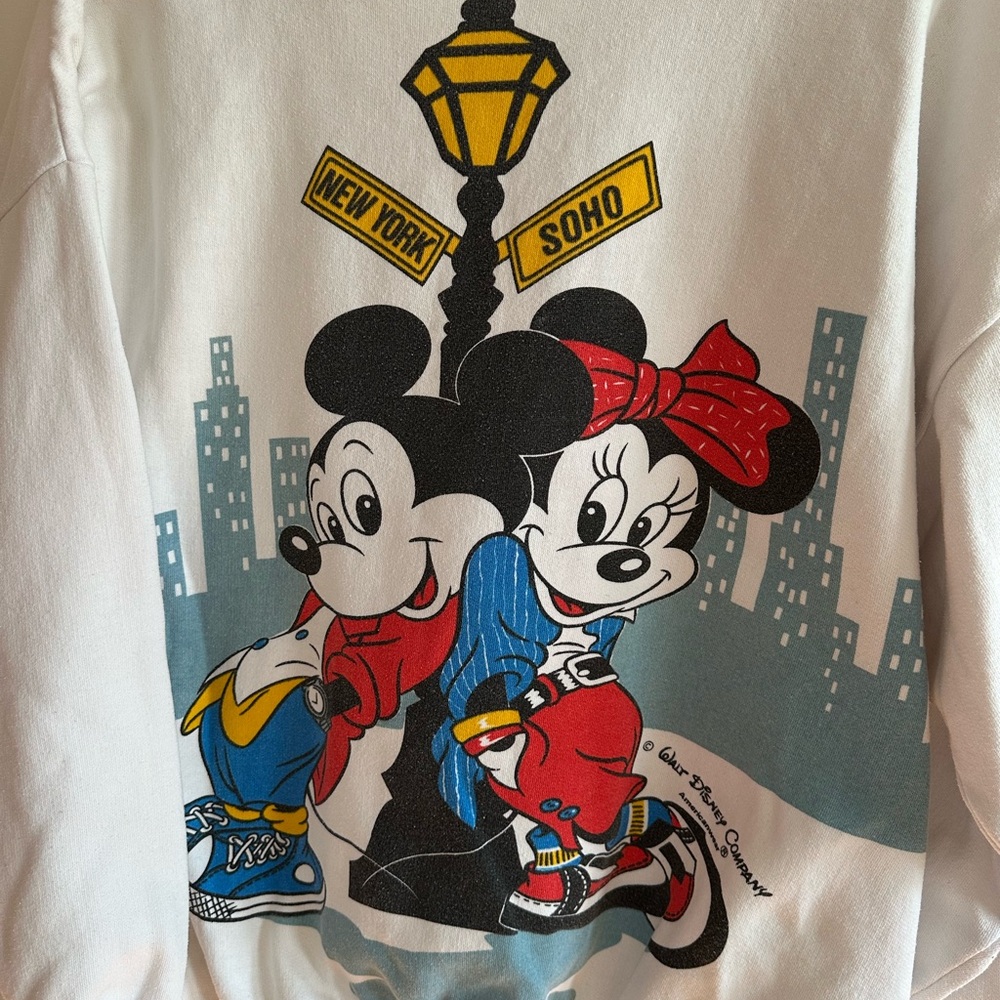 Vintage Disney New York SoHo Mickey & Minnie Graphic Crewneck- White